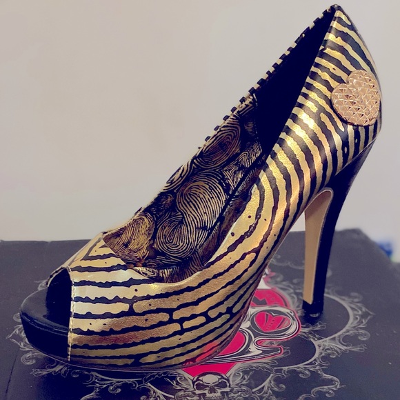 Iron Fist Ladies Hands Off Platform: Gold size 5 - Picture 2 of 15